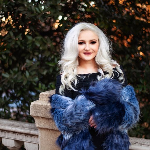 Meet your Posher, Peyton - Picture 5 of 8